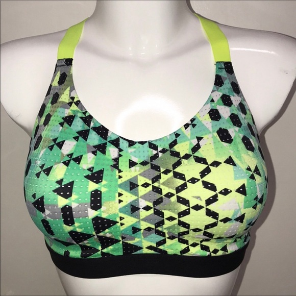 ๐NWOT *VICTORIAโS SECRET* SPORTS BRA!๐